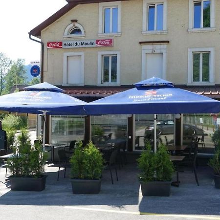 Hotel Restaurant Du Moulin Fleurier Bagian luar foto