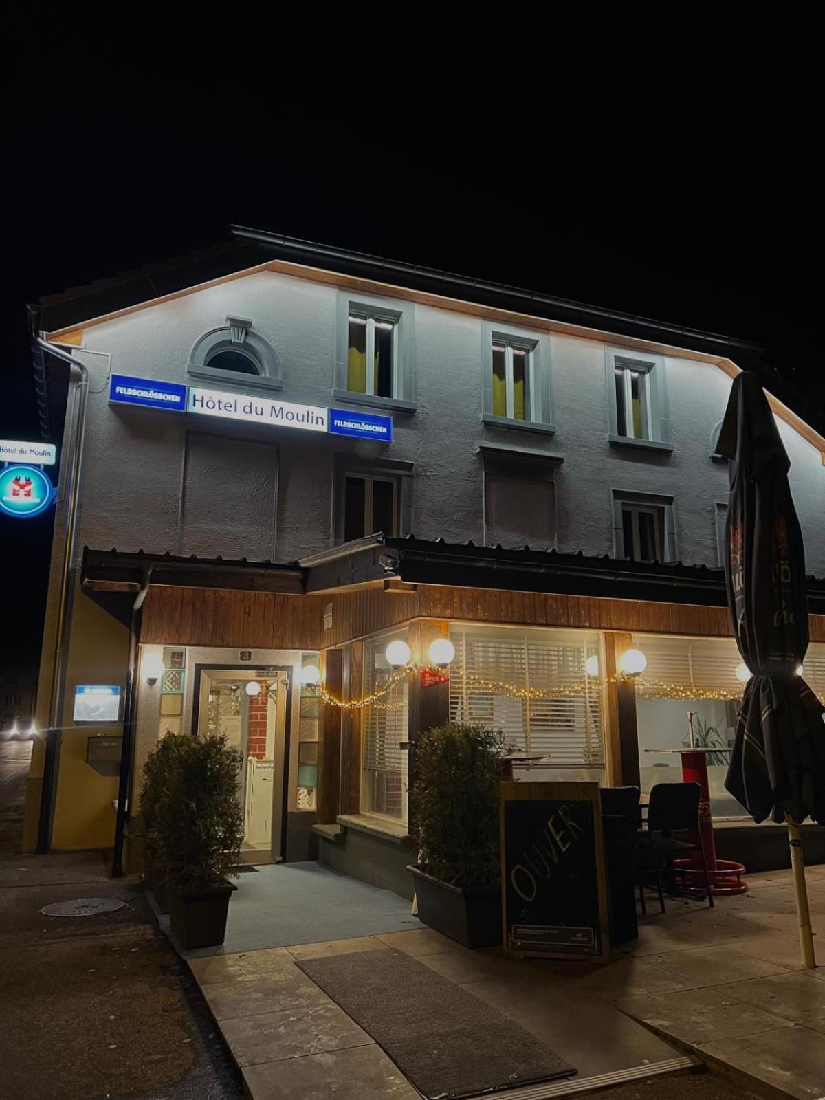 Hotel Restaurant Du Moulin Fleurier Bagian luar foto